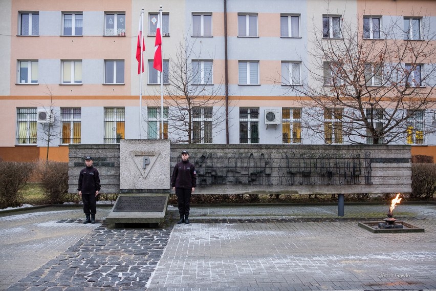 W Tarnowie upamiętnili 77. rocznicę wyzwolenia KL Auschwitz. Uroczystości przy Pomniku Pierwszego Transportu do KL Auschwitz [ZDJĘCIA]