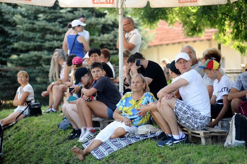 Jasło. Jeźdźcy amatorzy po raz czwarty skakali przez przeszkody [FOTORELACJA]