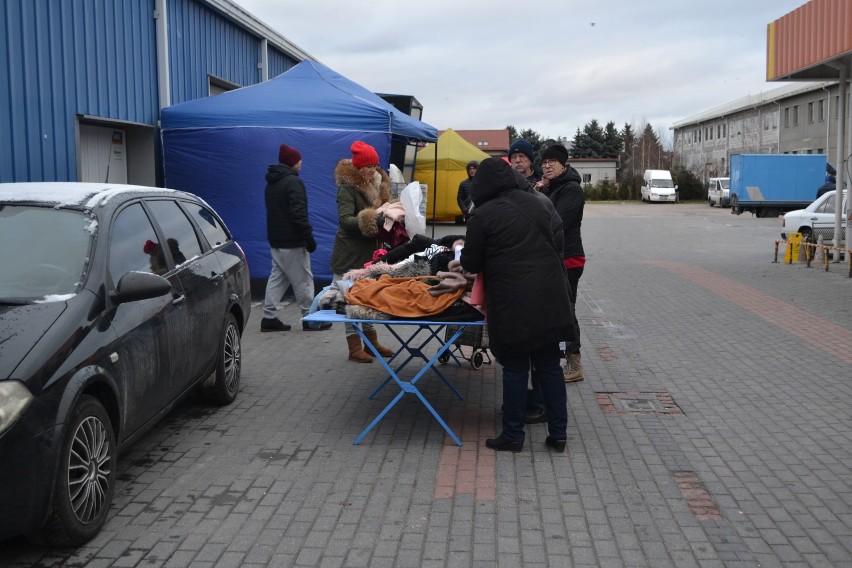 Dzisiaj pierwszy dzień handlu na nowej giełdzie w Pruszczu Gdańskim [ZDJĘCIA]