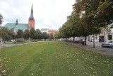 Trawnik pojawił się na placu Orła Białego w Szczecinie. Zmiana na lepsze? 