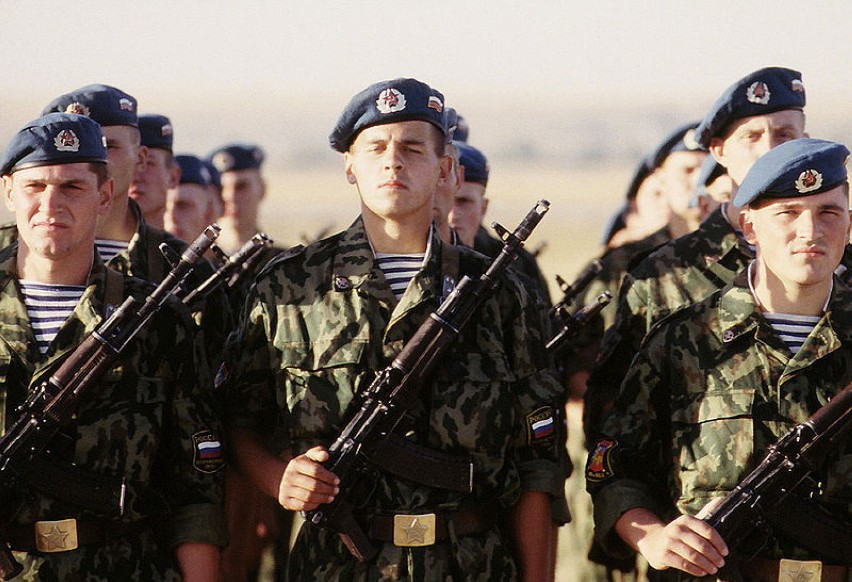 Rosyjscy żołnierze w Kazachstanie. www.wikipedia.org