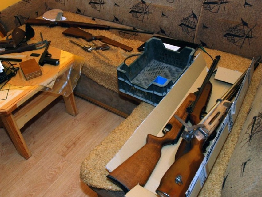 50-latek z Jejkowic produkował w domu broń i amunicję