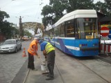 Wyremontowaną ulicą Curie-Skłodowskiej przejechał pierwszy tramwaj (ZDJĘCIA)