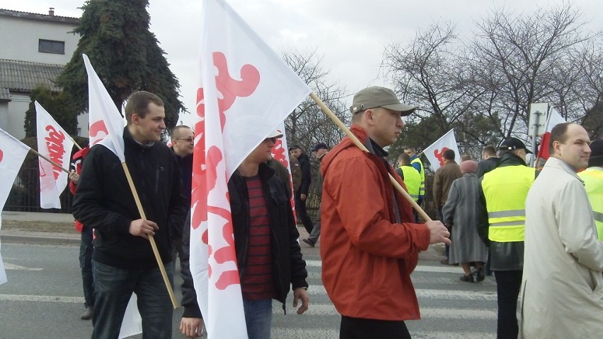 Energetycy protestowali na krajowej ''19'' w Kraśniku (RELACJA, ZDJĘCIA)