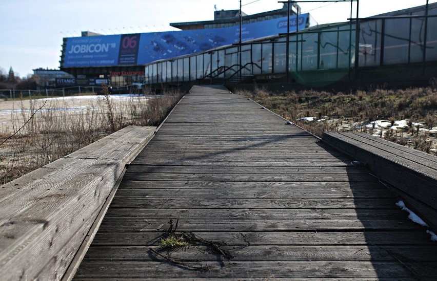 Kraków. Trwa walka o plażę nad Wisłą. Kolejny rok będzie stała zamknięta