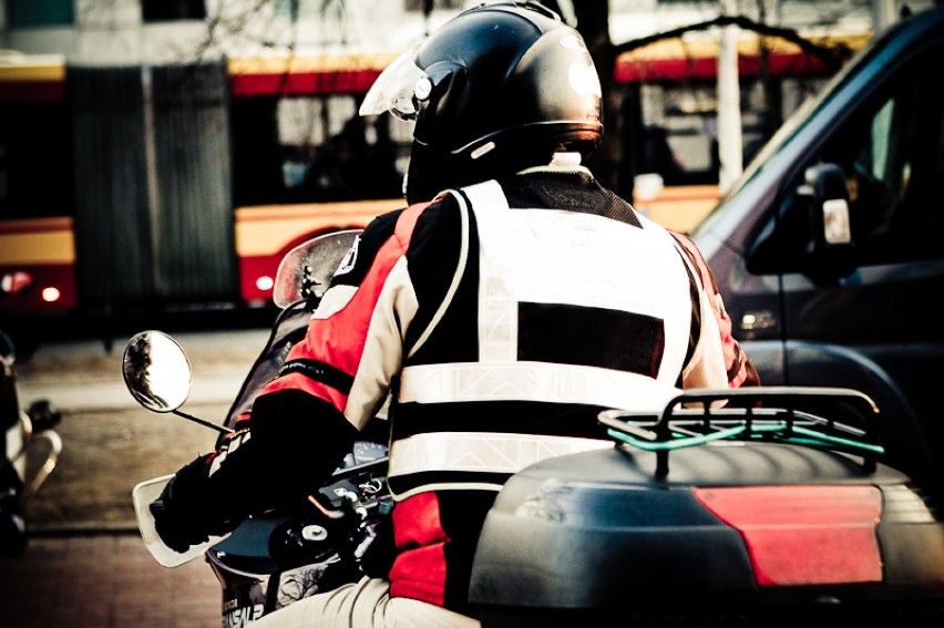 Jak strój zmienia motocyklistę oraz jego spostrzeganie? Psychologia motocykla.