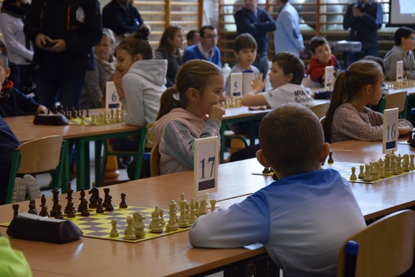 Trwa turniej szachowy w Zespole Szkół nr 2 w Lubinie