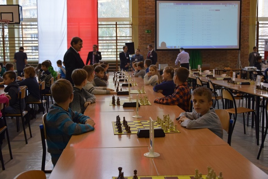 Trwa turniej szachowy w Zespole Szkół nr 2 w Lubinie