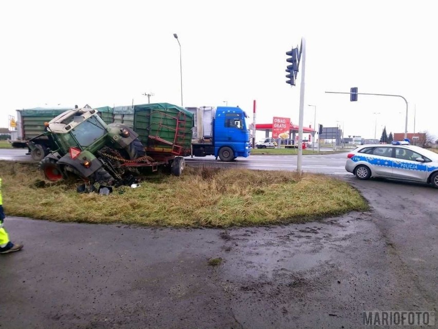 Traktor wypadł z obwodnicy Opola.
