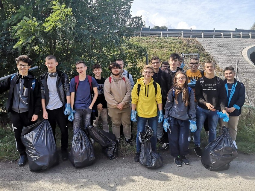 Akcja Sprzątania Świata w Jarosławiu. Zebrano ponad tonę odpadów! [ZDJĘCIA] 