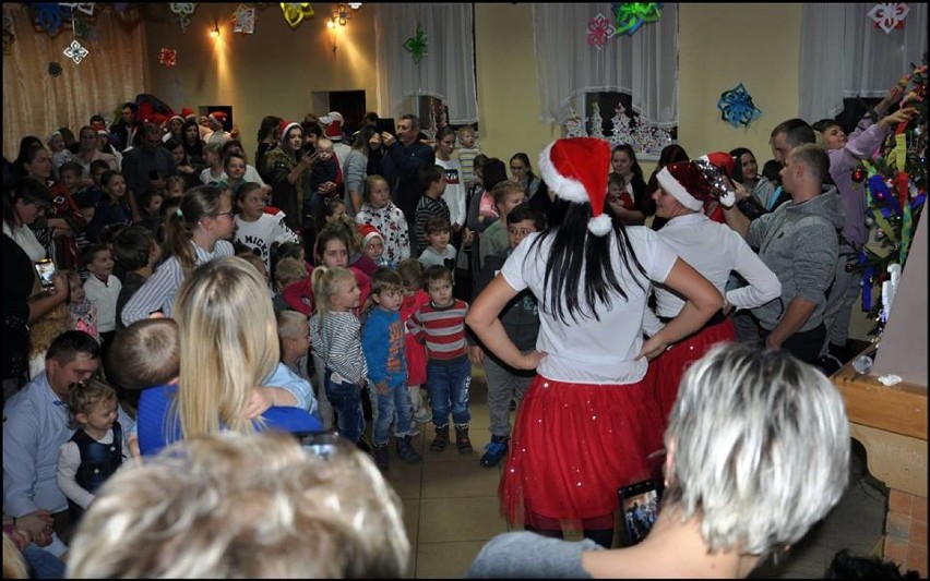 Mikołaj z prezentami odwiedził dzieci w Stradomi Dolnej (GALERIA)