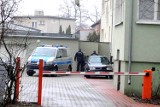 Zarzut w związku ze śmiercią 66-latki  w Lesznie. Usłyszał go były mąż, który zdaniem śledczych za późno wezwał pogotowie