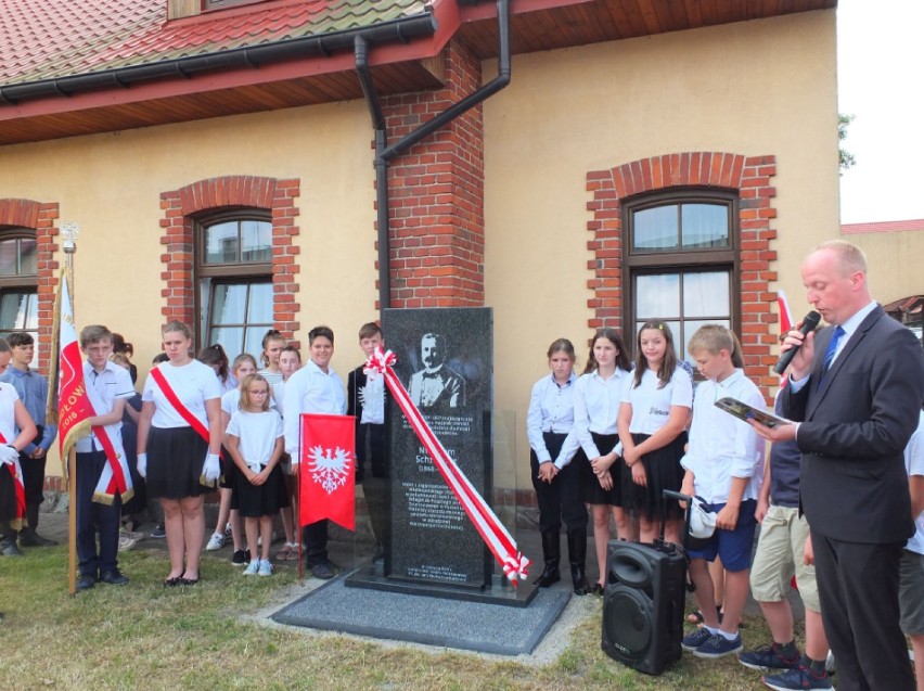 Odsłonili pomnik Nikodema Schroedera w Radłowie