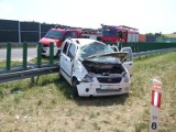 Wypadek autostrada A1: Dachowanie suzuki, 9-latek śmigłowcem przetransportowany do szpitala