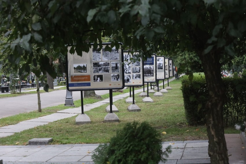 Dzisiaj przypada 200 rocznica otwarcia cmentarza miejskiego w Legnicy, ustawiono plenerową wystawę
