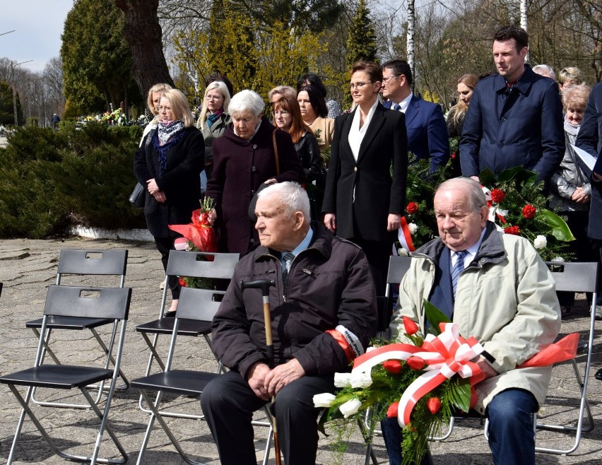 Mieszkańcy Zduńskiej Woli, by uczcić pamięć ofiar, spotkali...