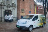 Nowe auto elektryczne w sopockim Caritas. Będą nim rozwożone ciepłe posiłki dla potrzebujących