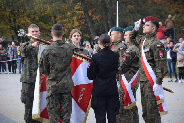 Ślubowanie pierwszych klas mundurowych w Tychach