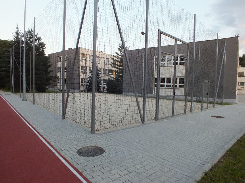 ZS1 w Jastrzębiu: nowe boiska są już gotowe.