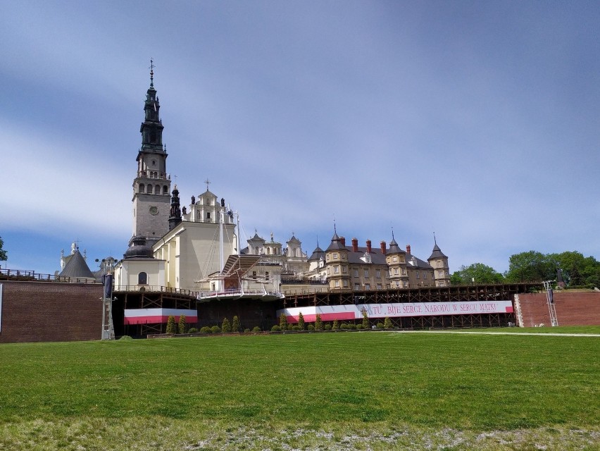 Jasna Góra

Jasna Góra to klasztor, sanktuarium maryjne i...