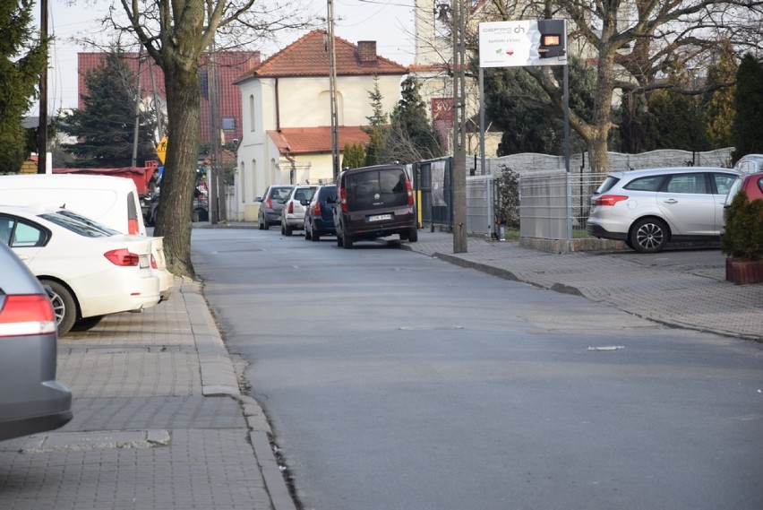 Uwaga na zakaz zatrzymywania na ul. św. Stanisława. Niedługo posypią się mandaty