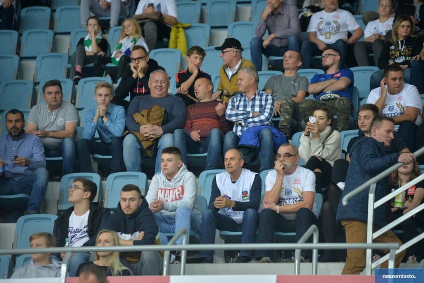 Kibice i Cheerleaders Włocławek podczas meczu Anwil Włocławek - Telenet Giants Antwerp 80:71 [zdjęcia]