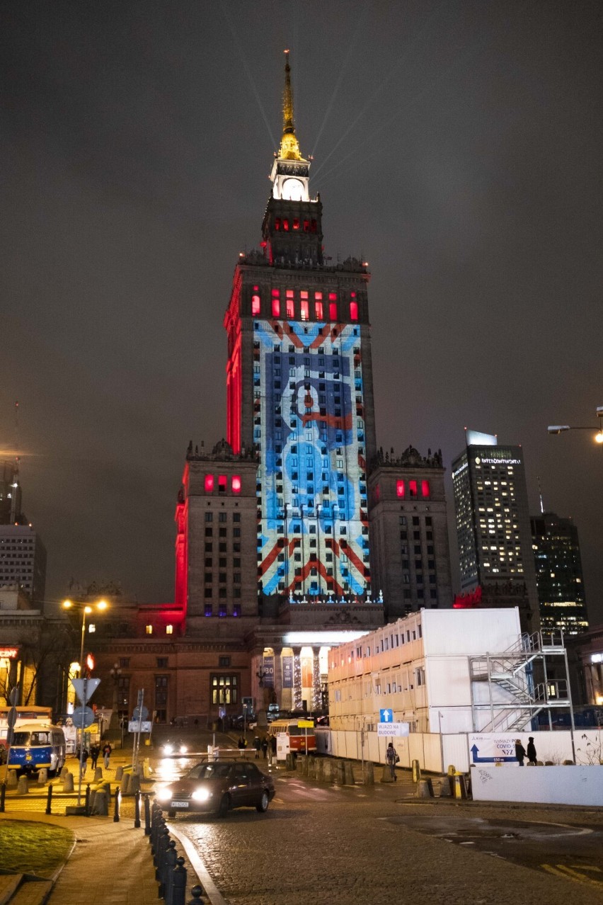 Warszawa powitała Nowy Rok. Na Pałacu Kultury i Nauki rozbłysła wyjątkowa iluminacja