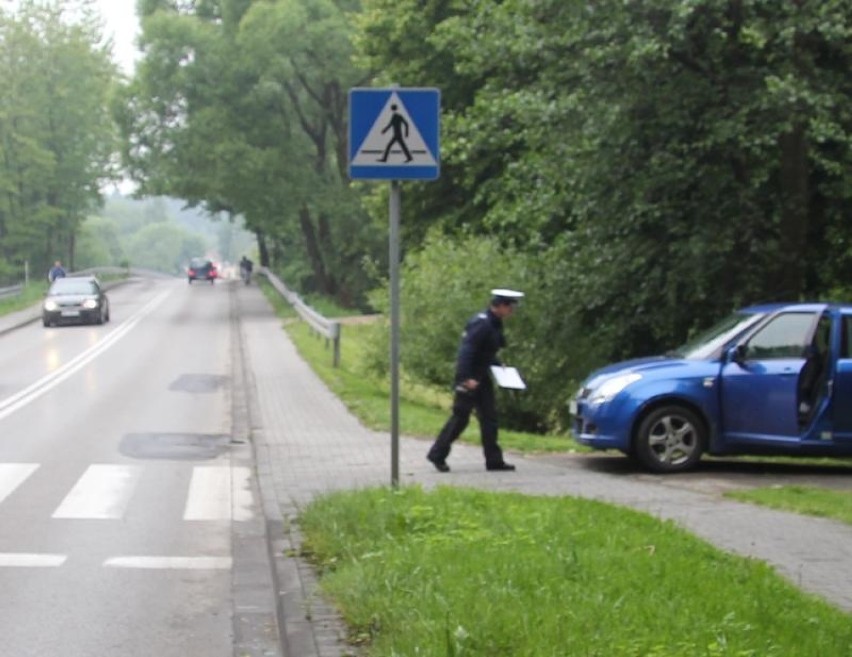 Kęty. Wypadek na przejściu. Dwie nastolatki pod kołami suzuki