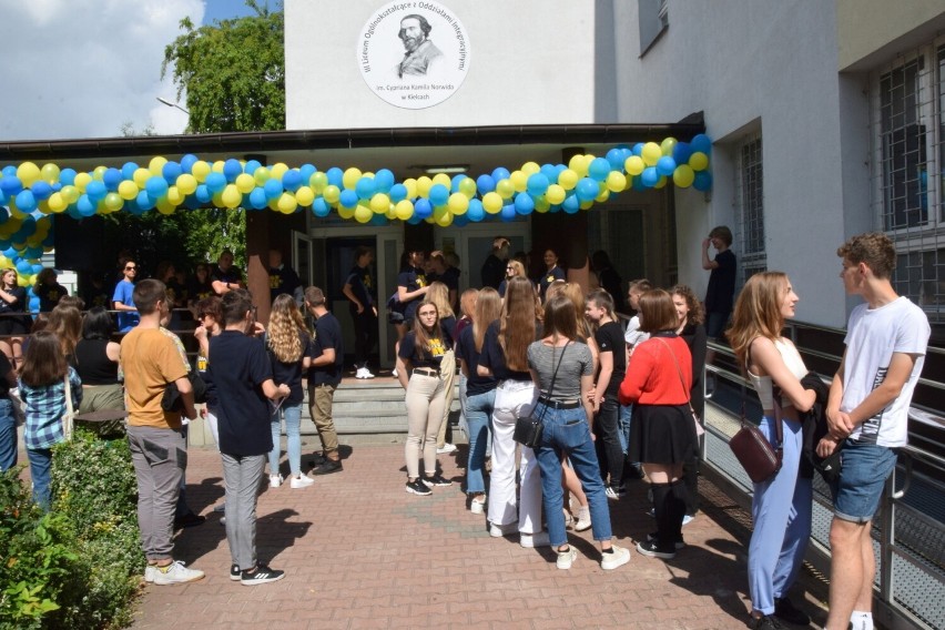Tłumy na Dniu Otwartym w III Liceum Ogólnokształcącym imienia Cypriana Kamila Norwida w Kielcach. Dużo się działo
