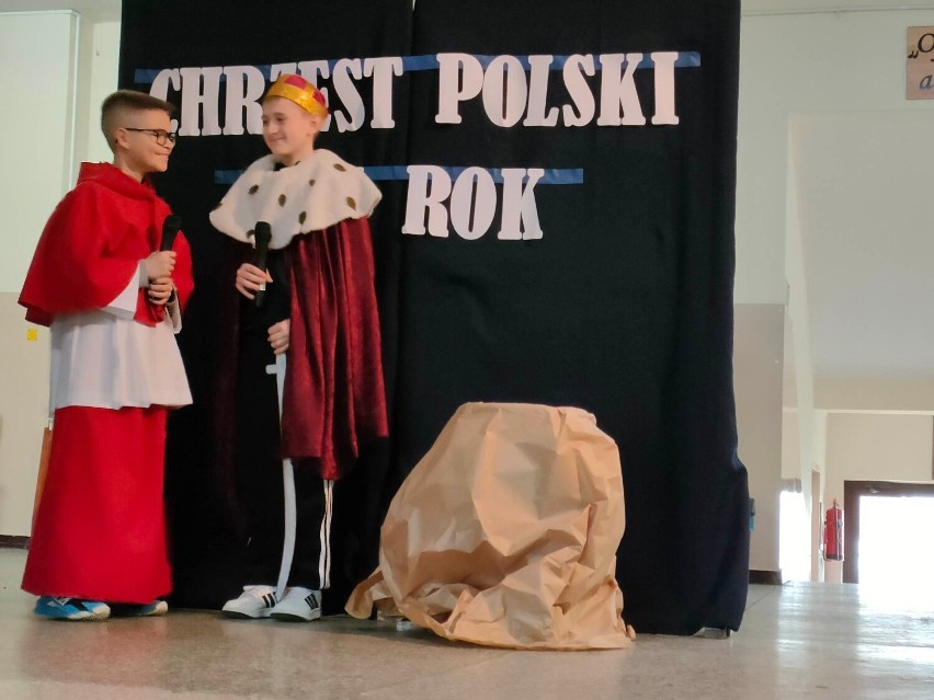 Święto Chrztu Polski w szkole podstawowej w Parkowie [ZDJĘCIA]