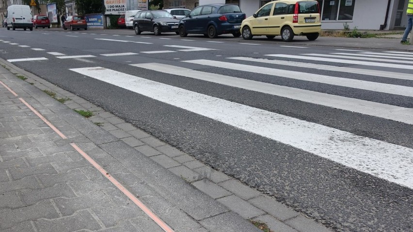 Na ulicy Głównej uruchomiono przejście dla pieszych wyposażone w system wykrywania pieszych oraz światła ostrzegawcze dla kierowców i osób przechodzących przez jezdnię. To pierwsze takie przejście w Poznaniu