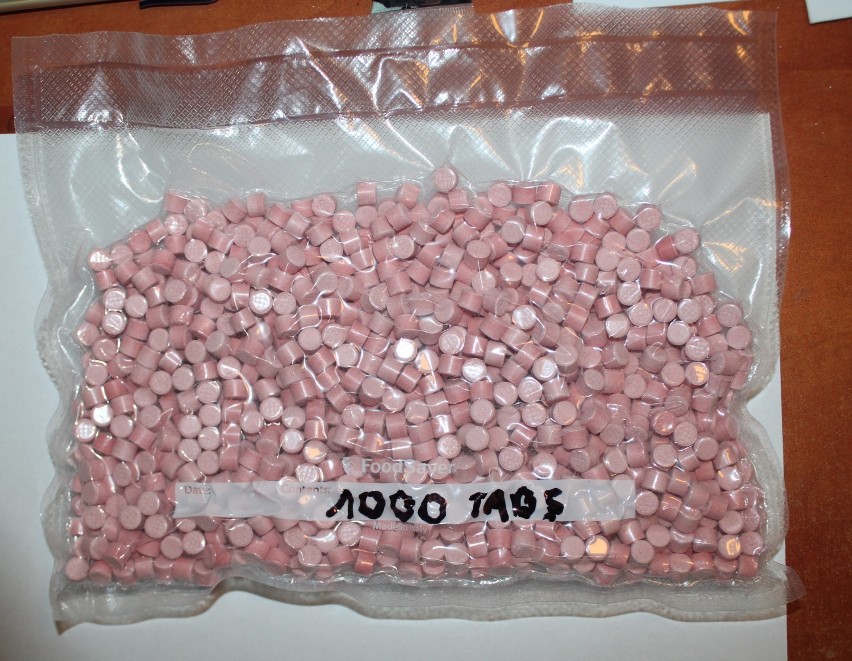 Kilo amfetaminy i 4400 tabletek ekstazy przechwycili pyrzyccy policjanci [ZDJĘCIA] 