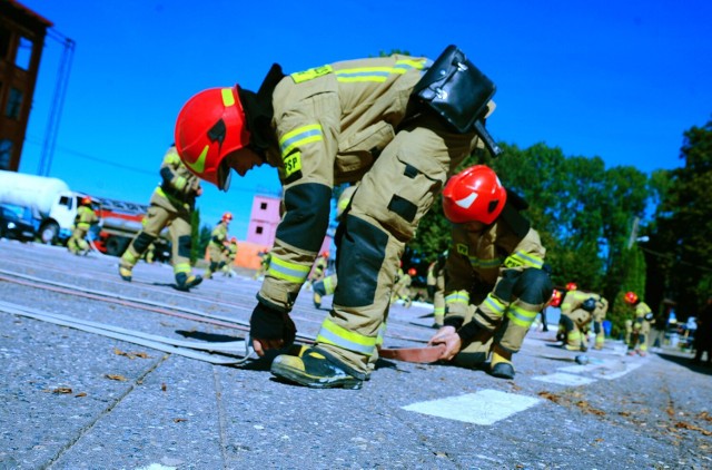 Szkolenie z zakresu ochrony przeciwpożarowej na poligonie Szkoły w Kościelcu niedaleko Proszowic.