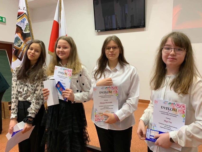 Szkoła Podstawowa i Liceum Aslan w Głogowie wyróżniła najlepszych uczniów 
