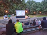 Wejherowskie Kino pod Gwiazdami 2022. 14.07.2022 roku seans "Wojna z dziadkiem"