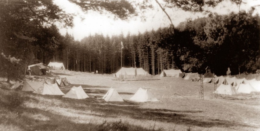 Obóz gdańskich harcerzy na terenie Redłowa (1928 r.). Fot....