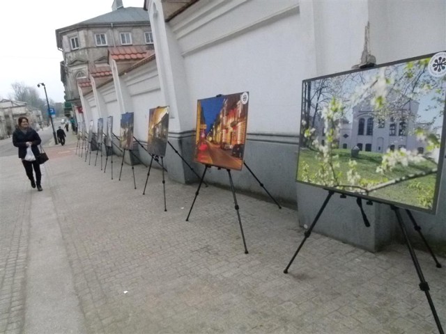 Na otwarcie ulicy zorganizowano specjalną wystawę zdjęć