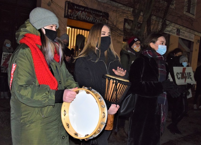 Sieradz po raz drugi protestował po publikacji wyroku TK w sprawie aborcji (zdjęcia)