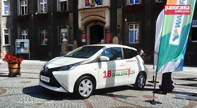 Toyota Aygo - główna nagroda loterii fantowej XVIII Toyota Półmaratonu Wałbrzych