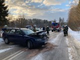 Wypadek pod Sulęczynem - jedna osoba przewieziona do szpitala