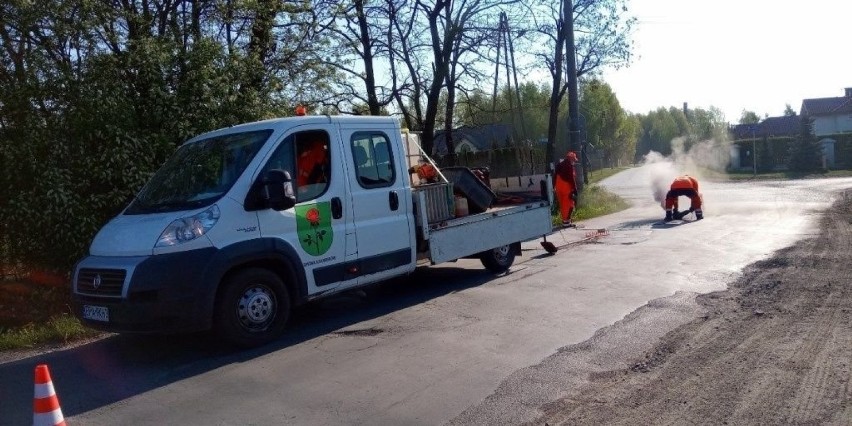 Zdewastowany przystanek w Ksawerowie nareszcie zostanie odmalowany