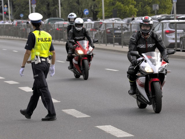 Motocykliści pod lupą warszawskiej policji. Rozpoczęły się wzmożone kontrole.