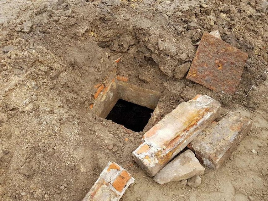 Na Placu Powstańców Wielkopolskich odkryto kamienną studnię