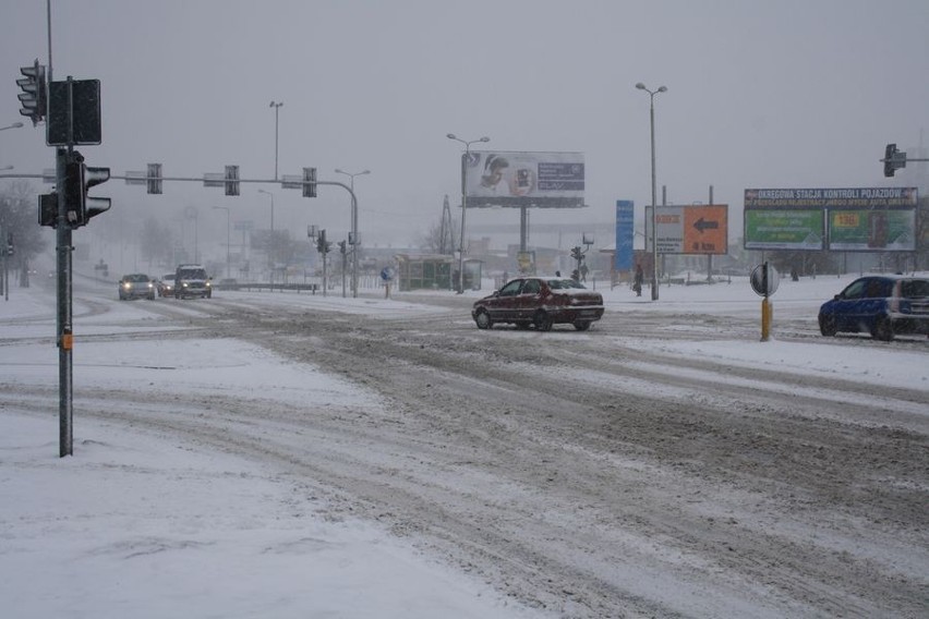 Śnieżyca w Sosnowcu. A jakie warunki panują na drogach?