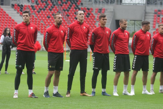 Piłkarze GKS Tychy zaprezentowali się swoim kibicom na Stadionie Miejskim we wtorek 23 lipca