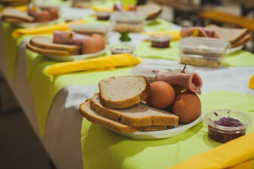 Śniadanie wielkanocne dla samotnych i ubogich w Gdyni 2019