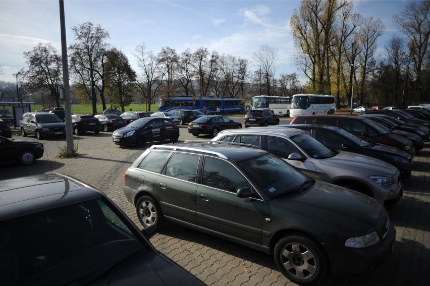 Parkingi w Krakowie. Gdzie można zaparkować w Krakowie?