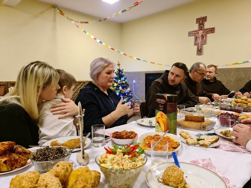 Przebywający w Pakości Ukraińcy obchodzili prawosławne Boże...