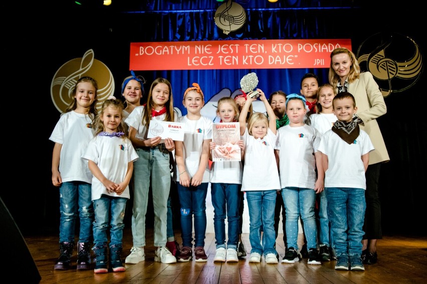 Od początku swojego istnienia, festiwal jest dedykowany św....