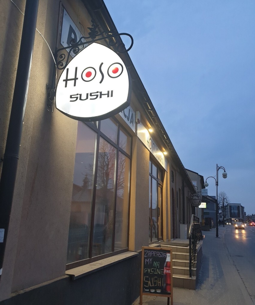 Hoso Sushi, znajduje się na ulicy 11 Listopada 49 w...